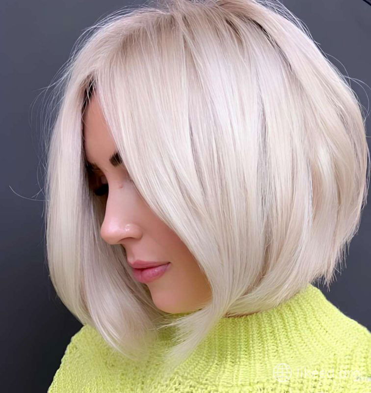 Sleek and Sophisticated Platinum Blonde Bob