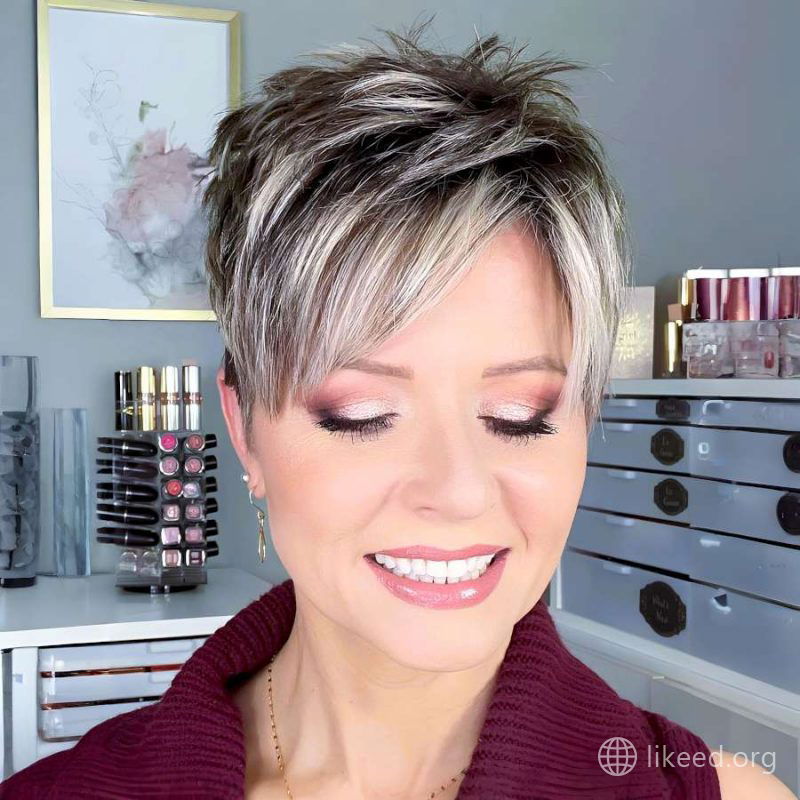 Elegant Silver Blonde Pixie with Side-Swept Bangs