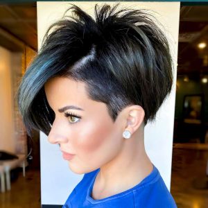 Voluminous and Playful: The Ultimate Short Layered Bob