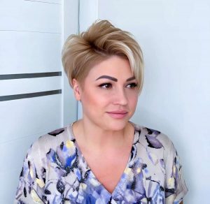 Chic from the Front: A Fresh Take on Everyday Glam